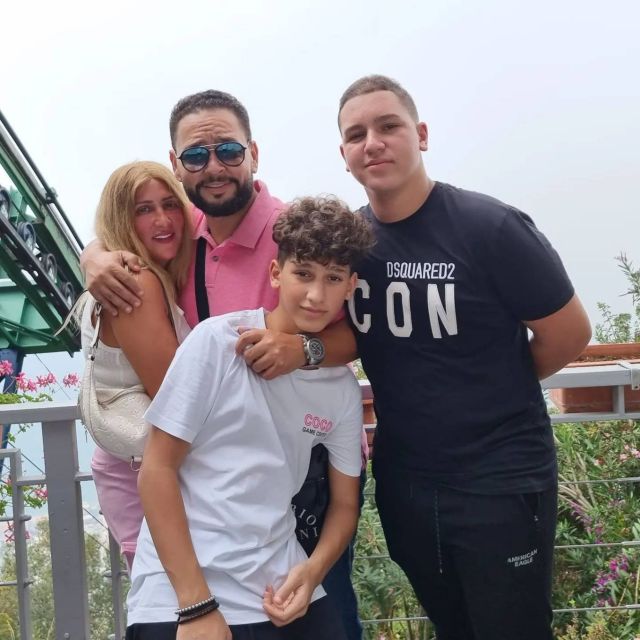 أحمد رزق وأسرته