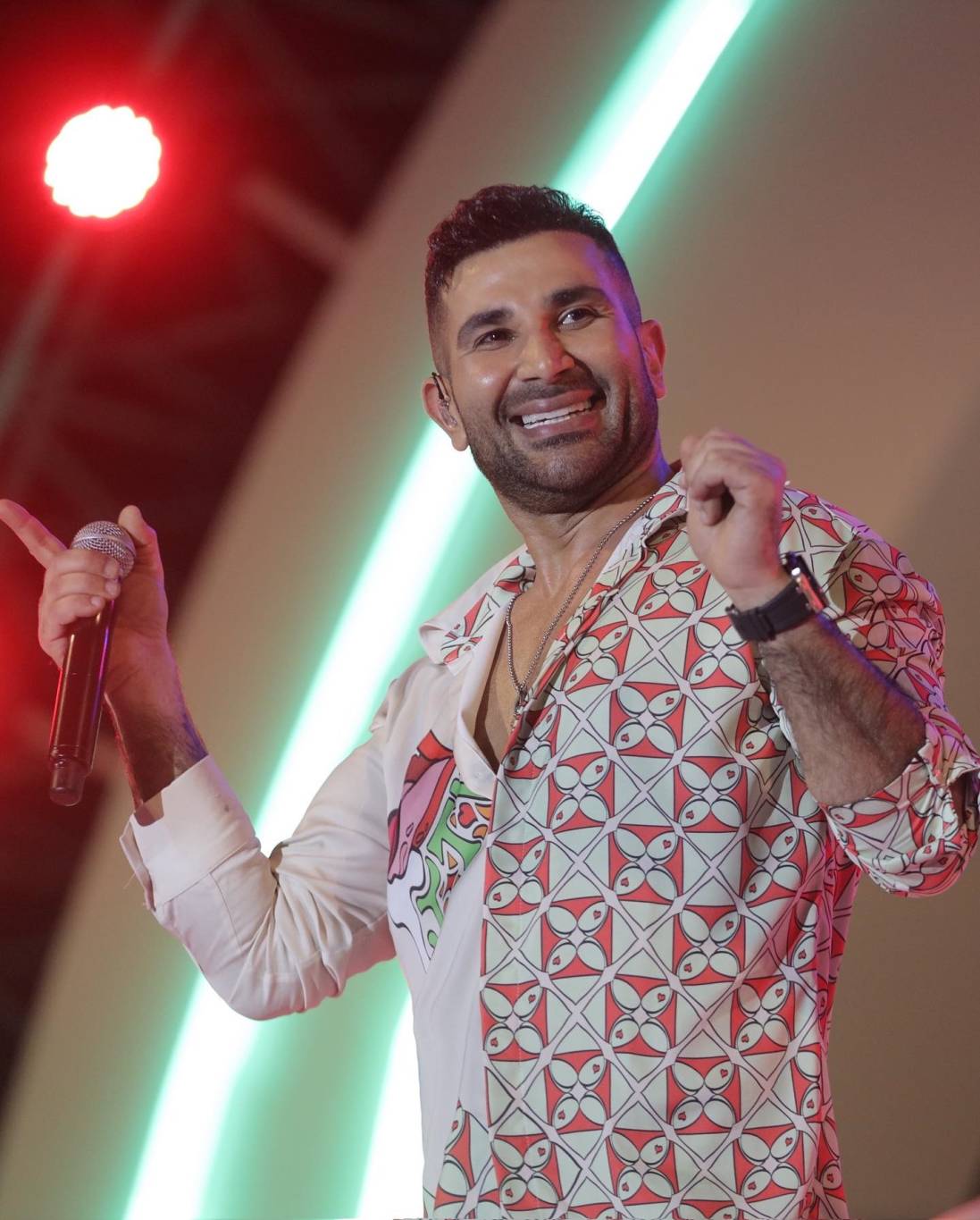 الشاب خالد مفاجأة أحمد سعد في أغنيته الجديدة