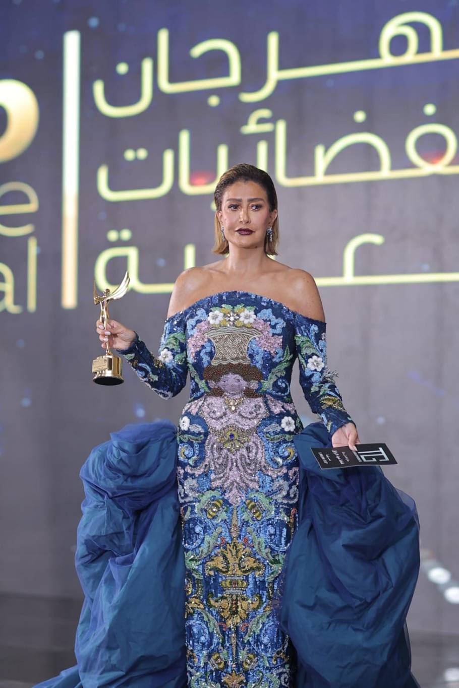 بالفيديو - غادة عبد الرازق تغضب بسبب موقف محرج