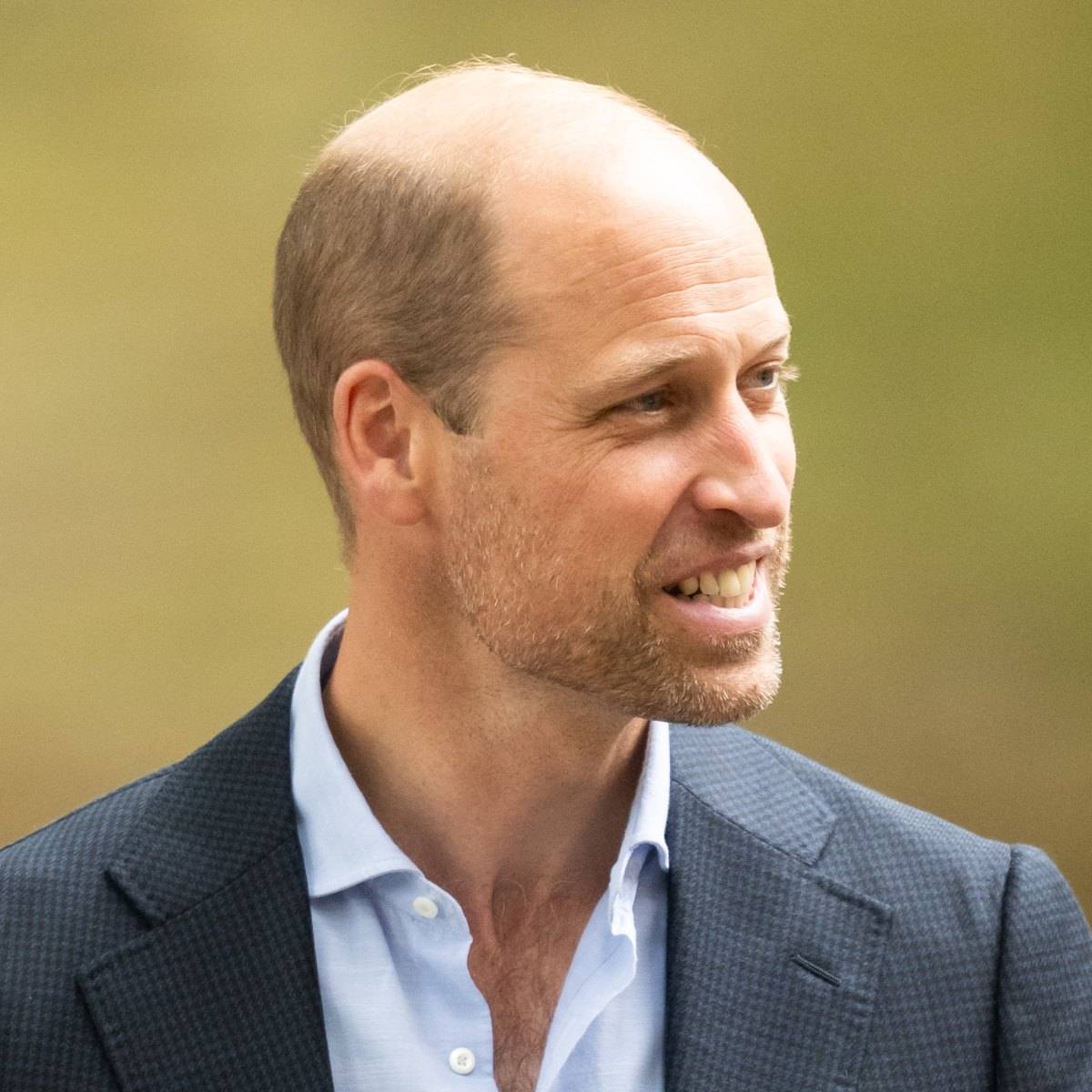 لحية الأمير ويليام الخفيفة حديث العالم