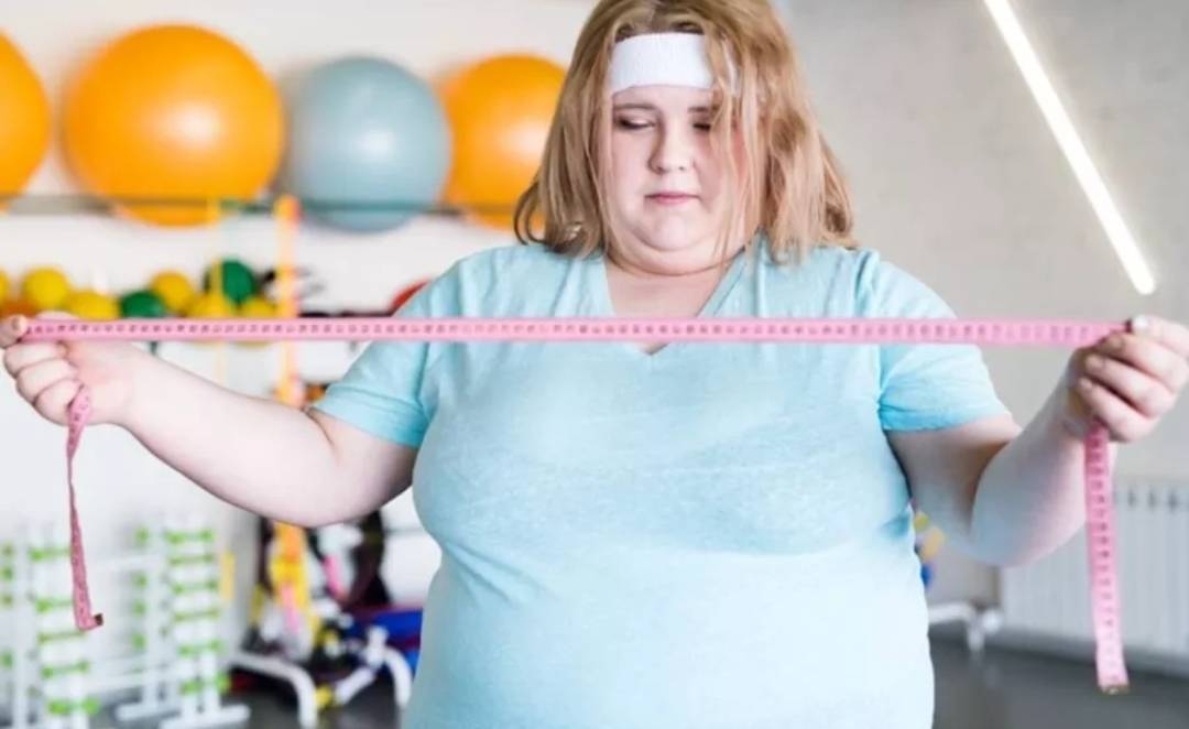 لماذا يجد بعض الأشخاص صعوبة في إنقاص الوزن؟