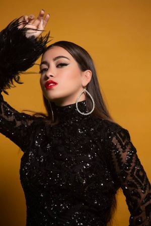 إيفا ماضي تطلق أغنيتها الخليجية "يا حبيبي"