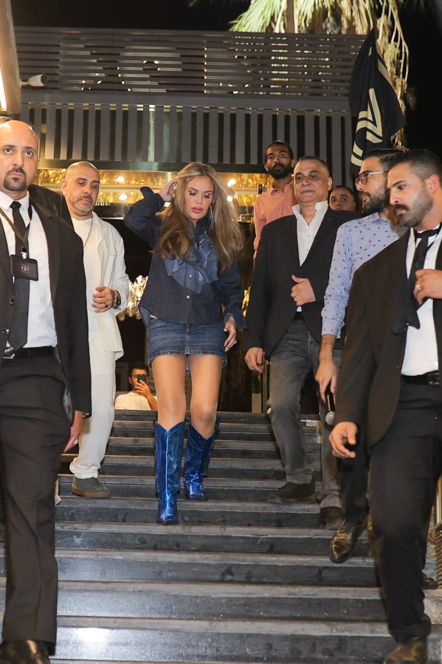 نيكول سابا لحظة وصولها الحفل