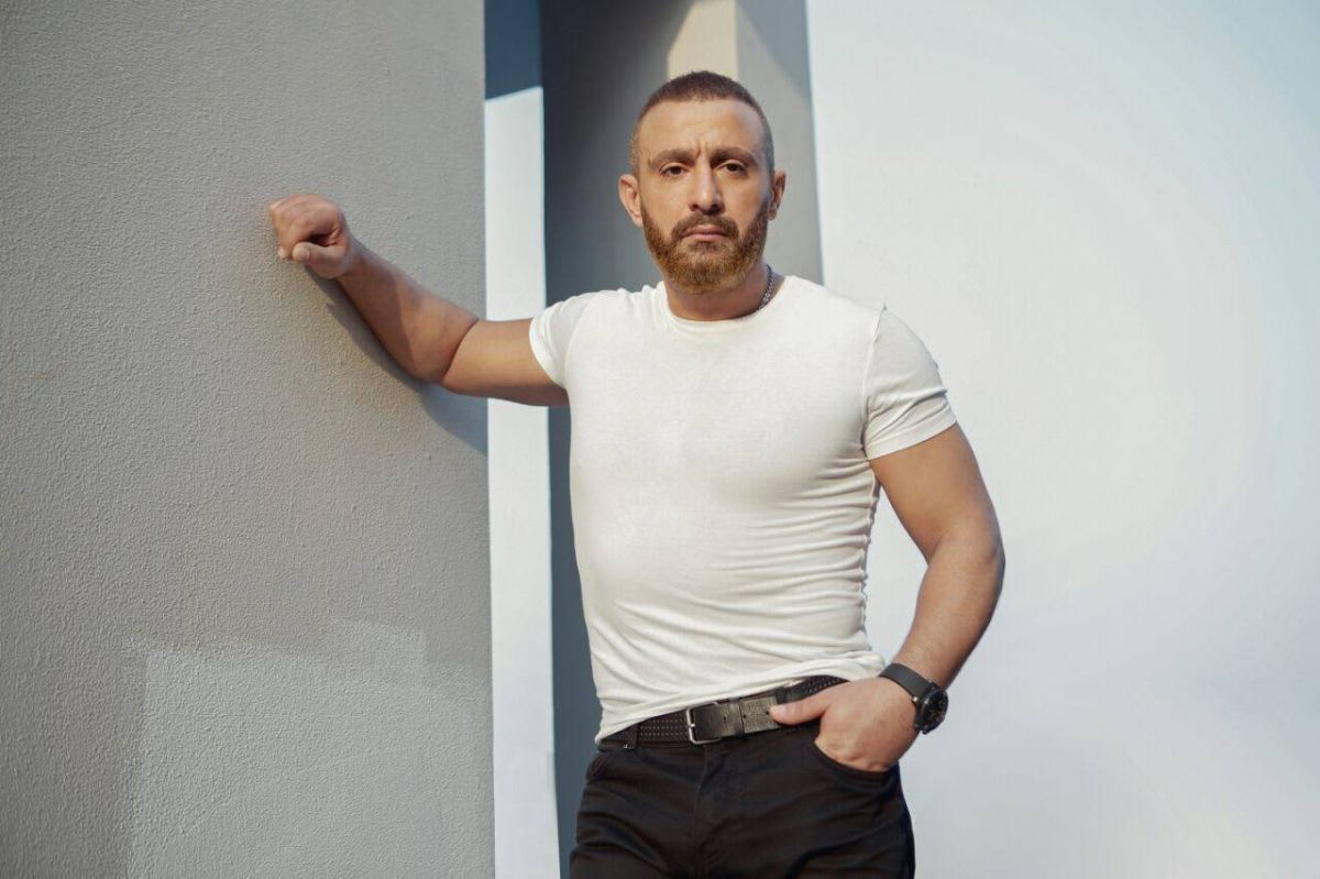 بالفيديو - موقف طريف من أحمد السقا مع علاء مرسي