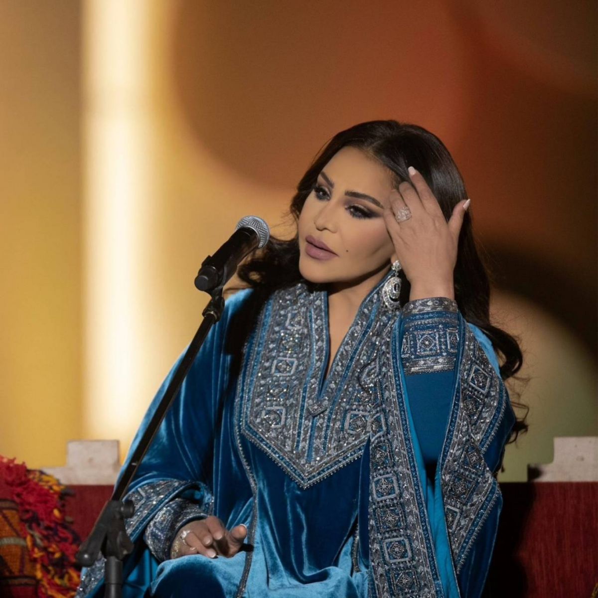 أحلام الشامسي أحلام الشامسي