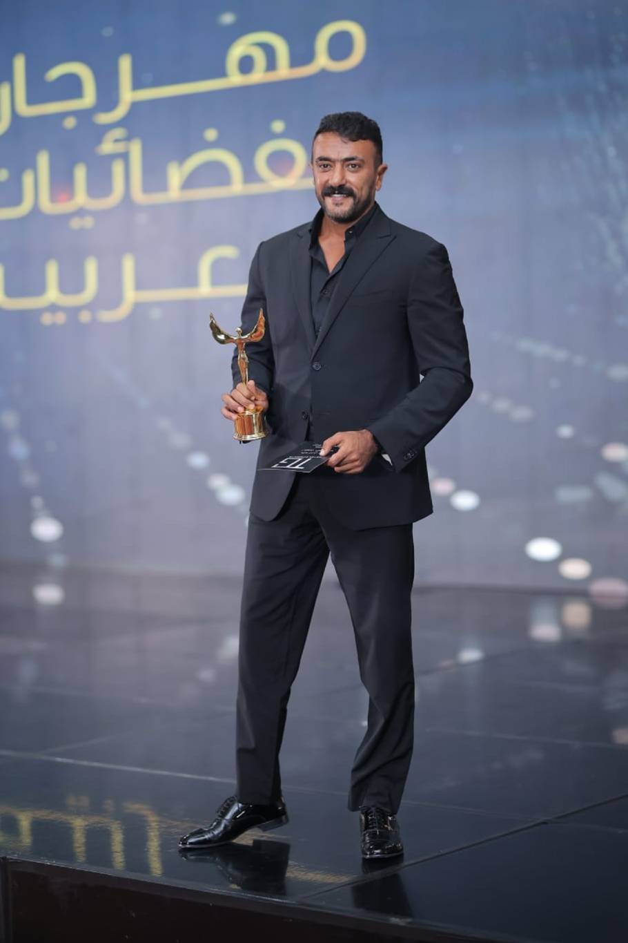 بالفيديو - حقيقة خلاف أحمد العوضي مع بيومي فؤاد