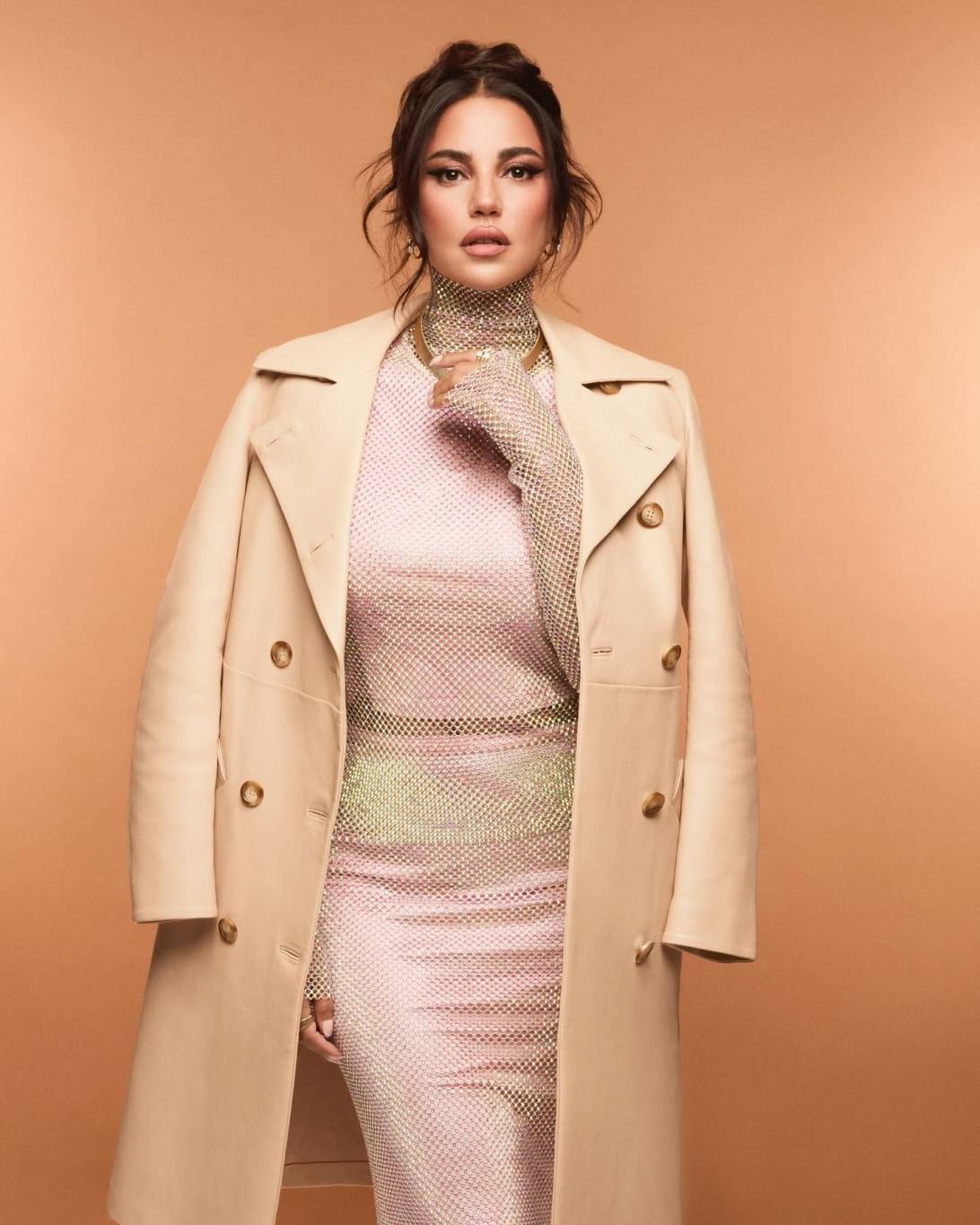 بالفيديو - درة تشوِّق جمهورها لتجربتها الإخراجية الأولى