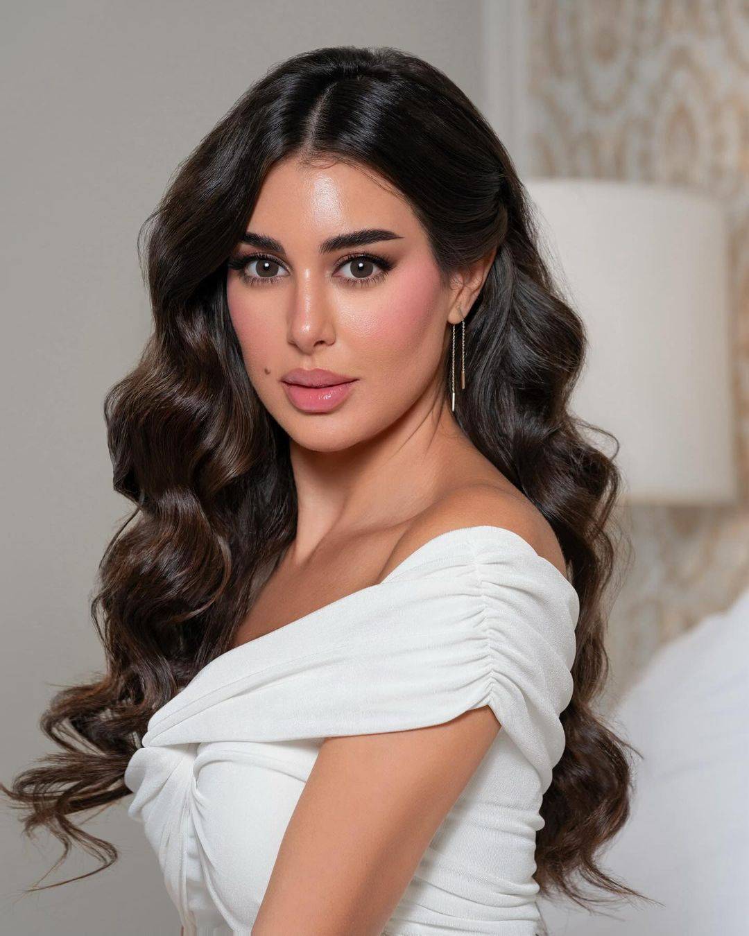 ياسمين صبري تتألق بستايل مختلف وجديد