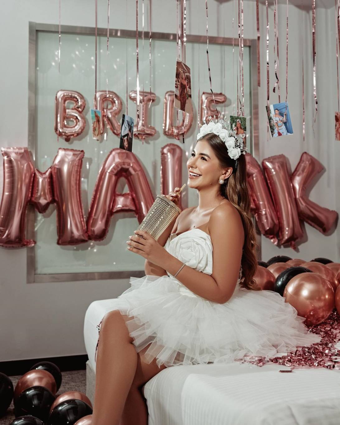 بالصور - ملك قورة تحتفل بليلة حنّائها