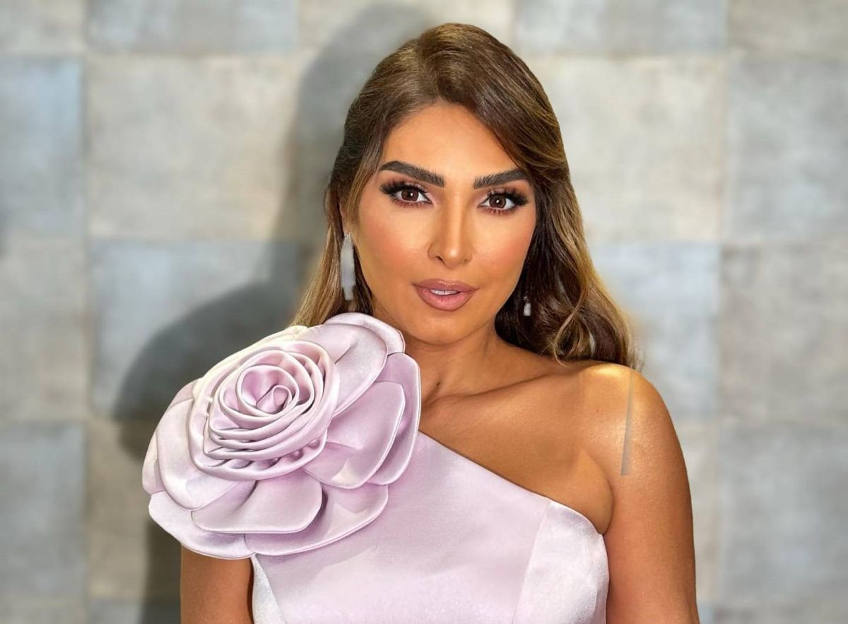 روجينا تنشر صوراً نادرة في رحلة مع نجمين شهيرين