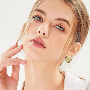 النحل يُلهم عالم المجوهرات