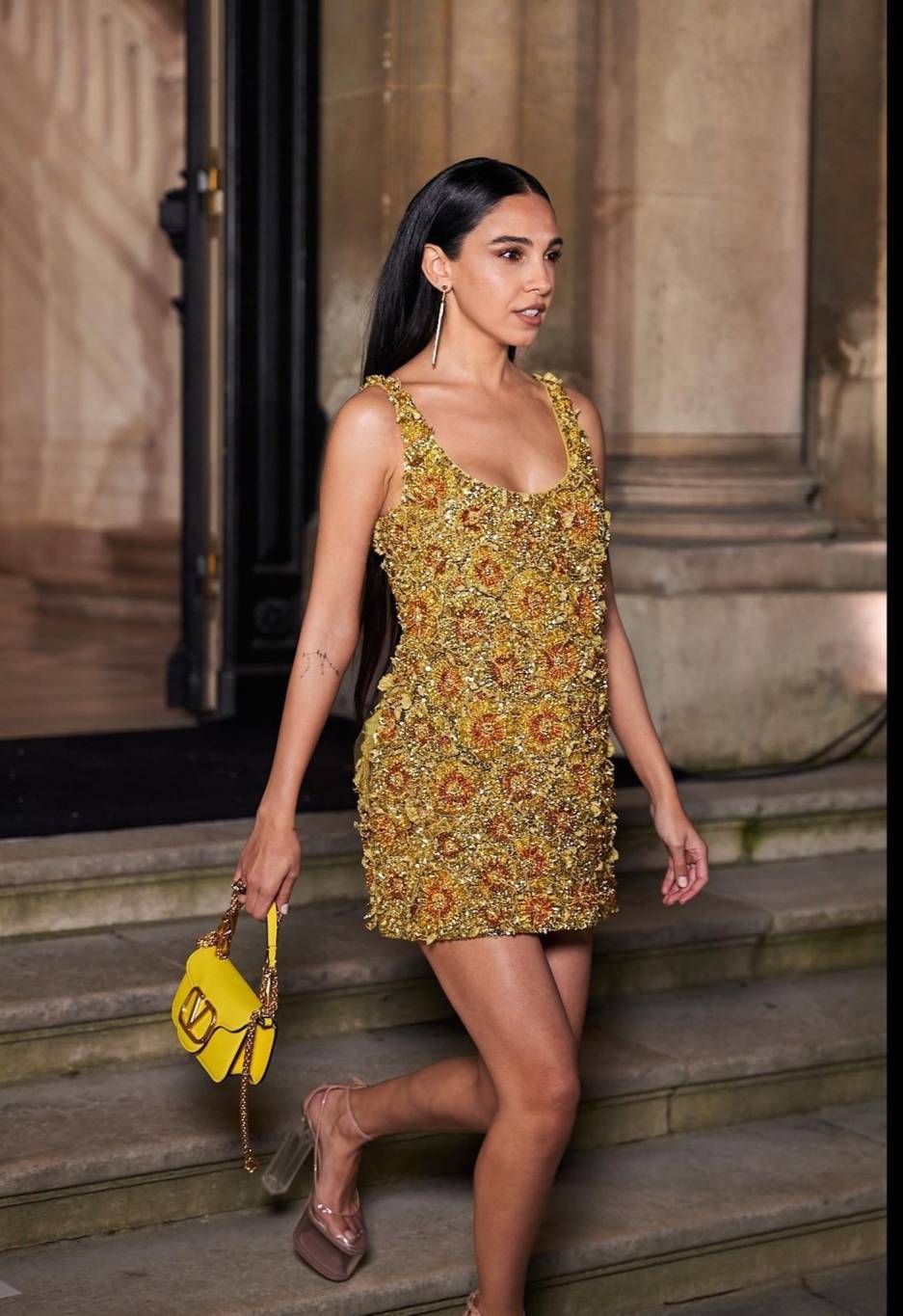 بالفيديو - سلمى أبو ضيف وأول رسالة لمولودتها المنتظَرة