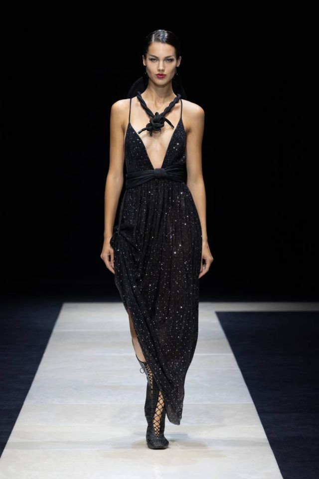 EMPORIO ARMANI SS25 WOMENSWEAR SHOW 