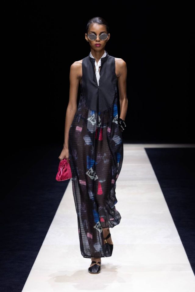 EMPORIO ARMANI SS25 WOMENSWEAR SHOW