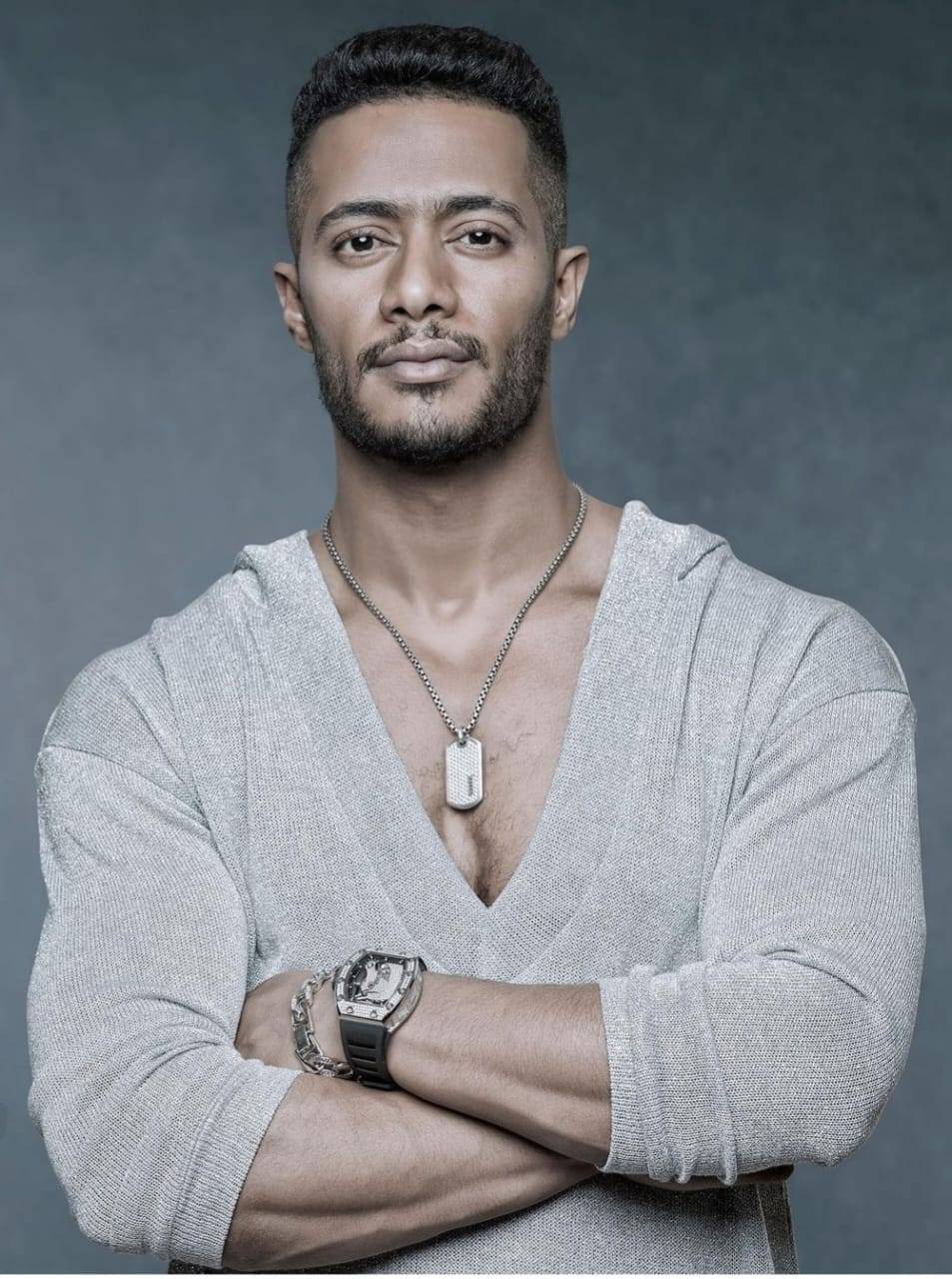 بلاغ ضدّ محمد رمضان ونجله بالتعدي على طفل