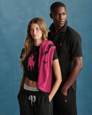 "رالف لورين" تلتزم بمكافحة السرطان من خلال مبادرة Pink Pony العالمية