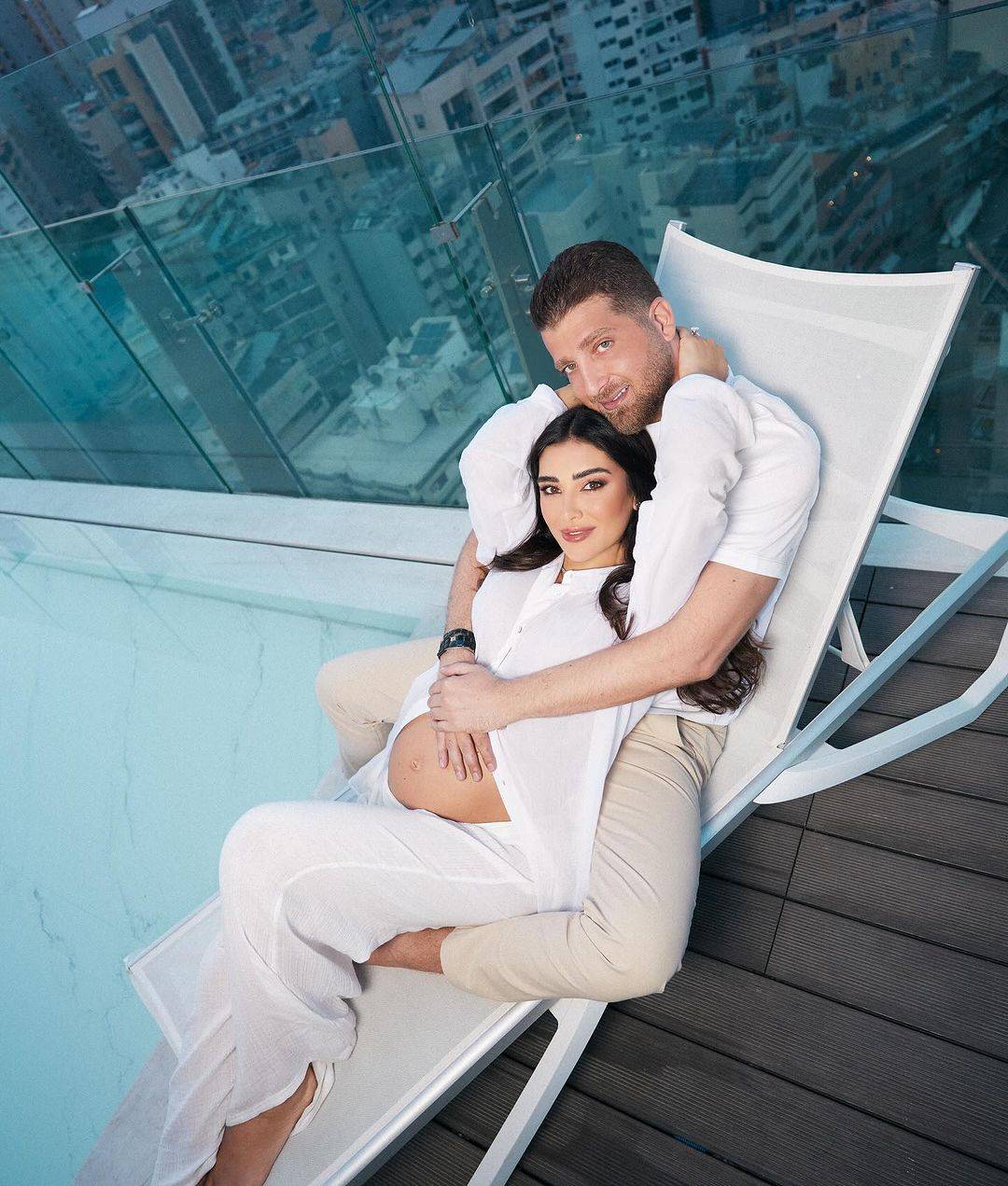 جيسيكا عازار ترزق بطفلتها وتختار لها هذا الإسم الغريب