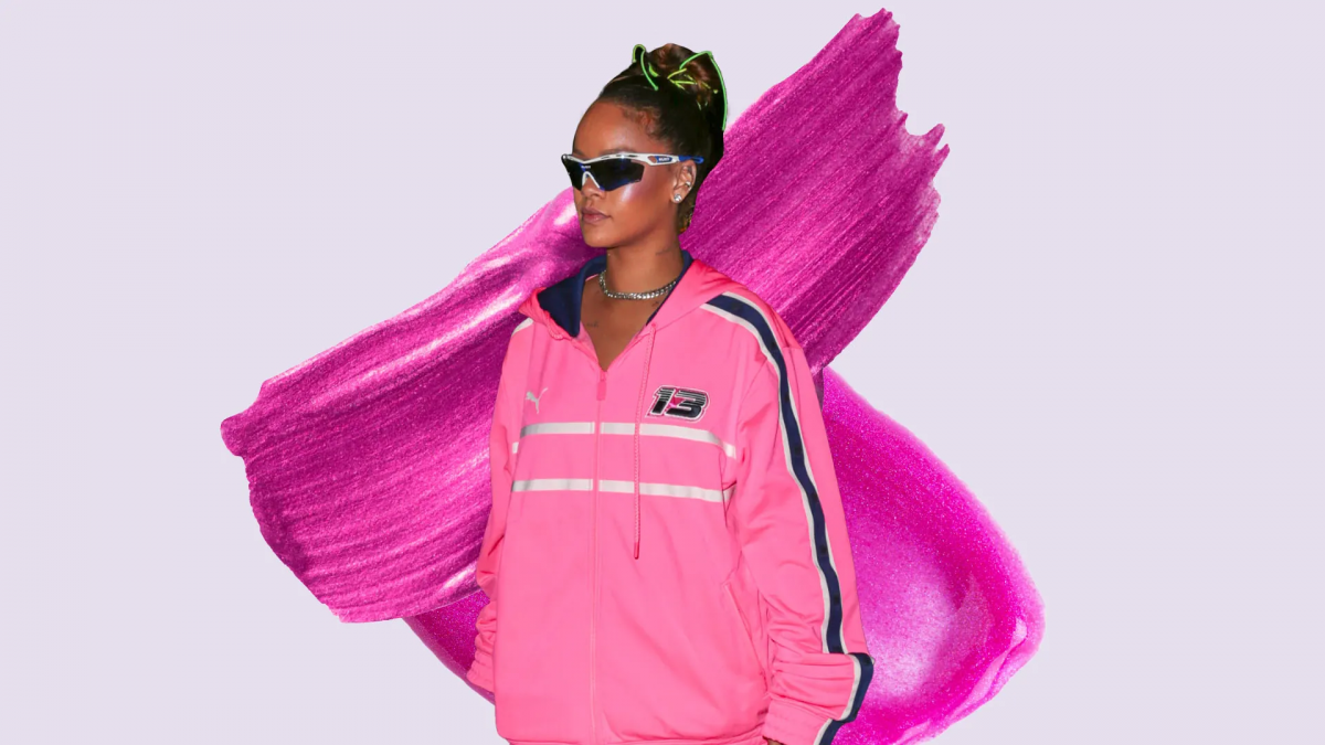 كيف تجعل ريهانا البدلة الرياضية مظهراً مسائياً أنيقاً