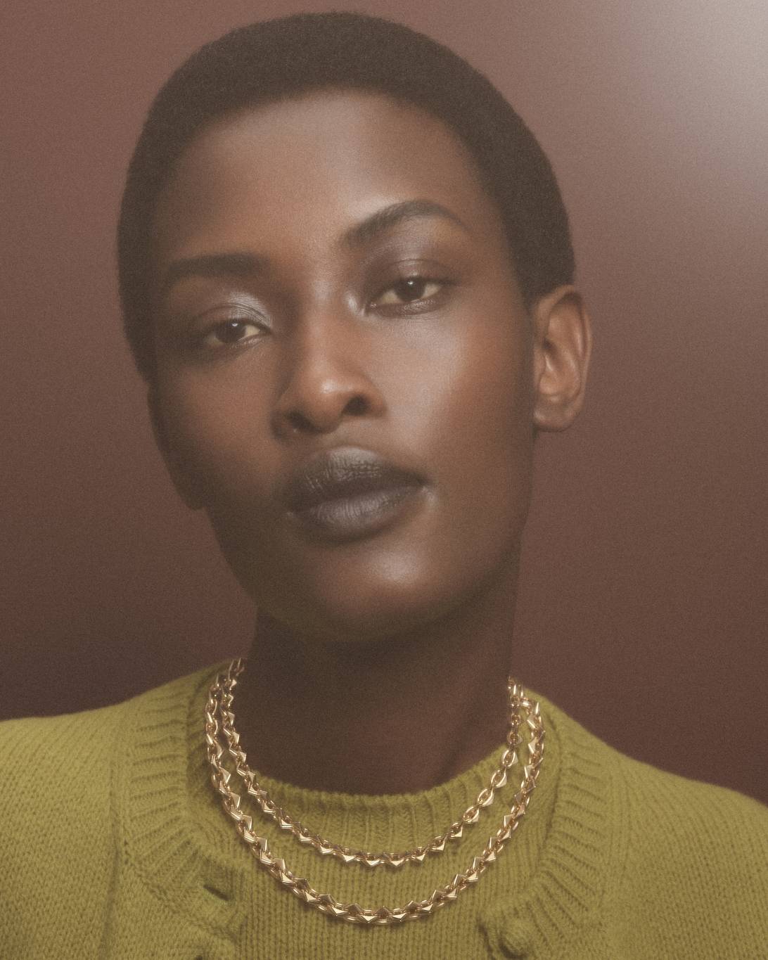 Prada تعزّز الاستدامة مع مجوهرات Eternal Gold