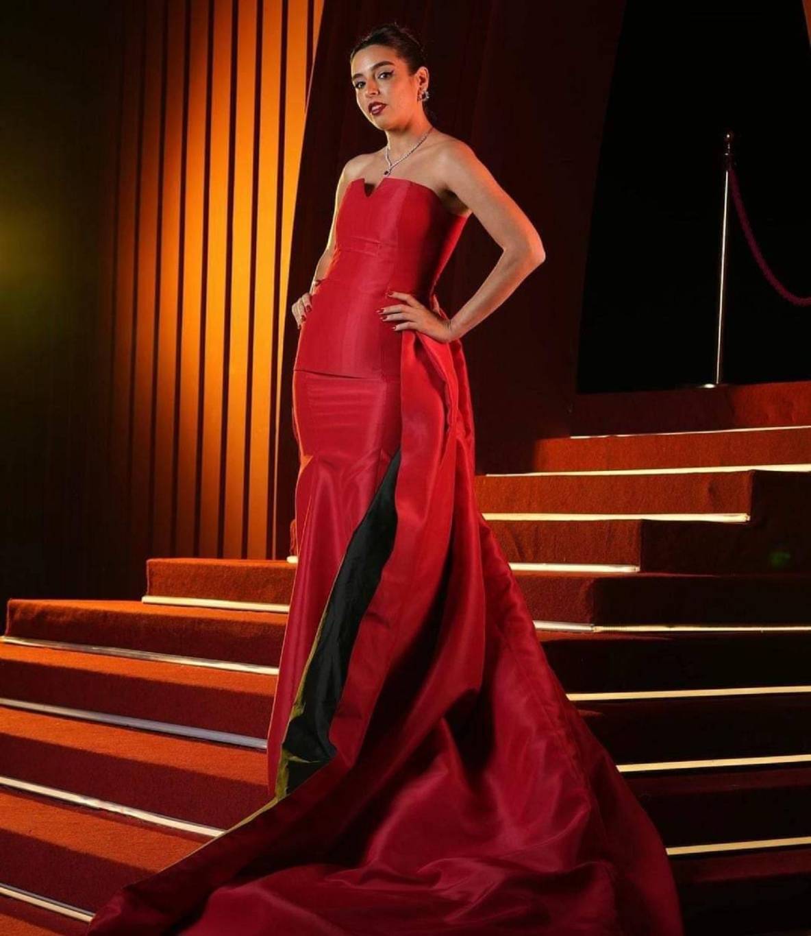 بالفيديو - تصرف غريب من سارة عبد الرحمن في 