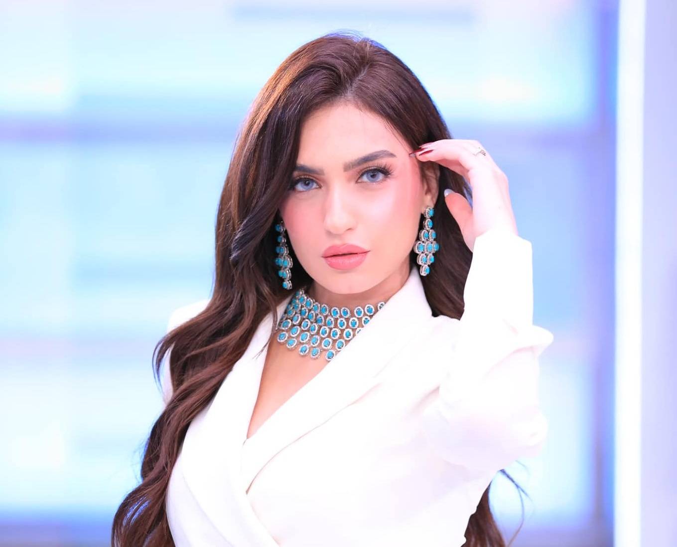 ياسمين عز