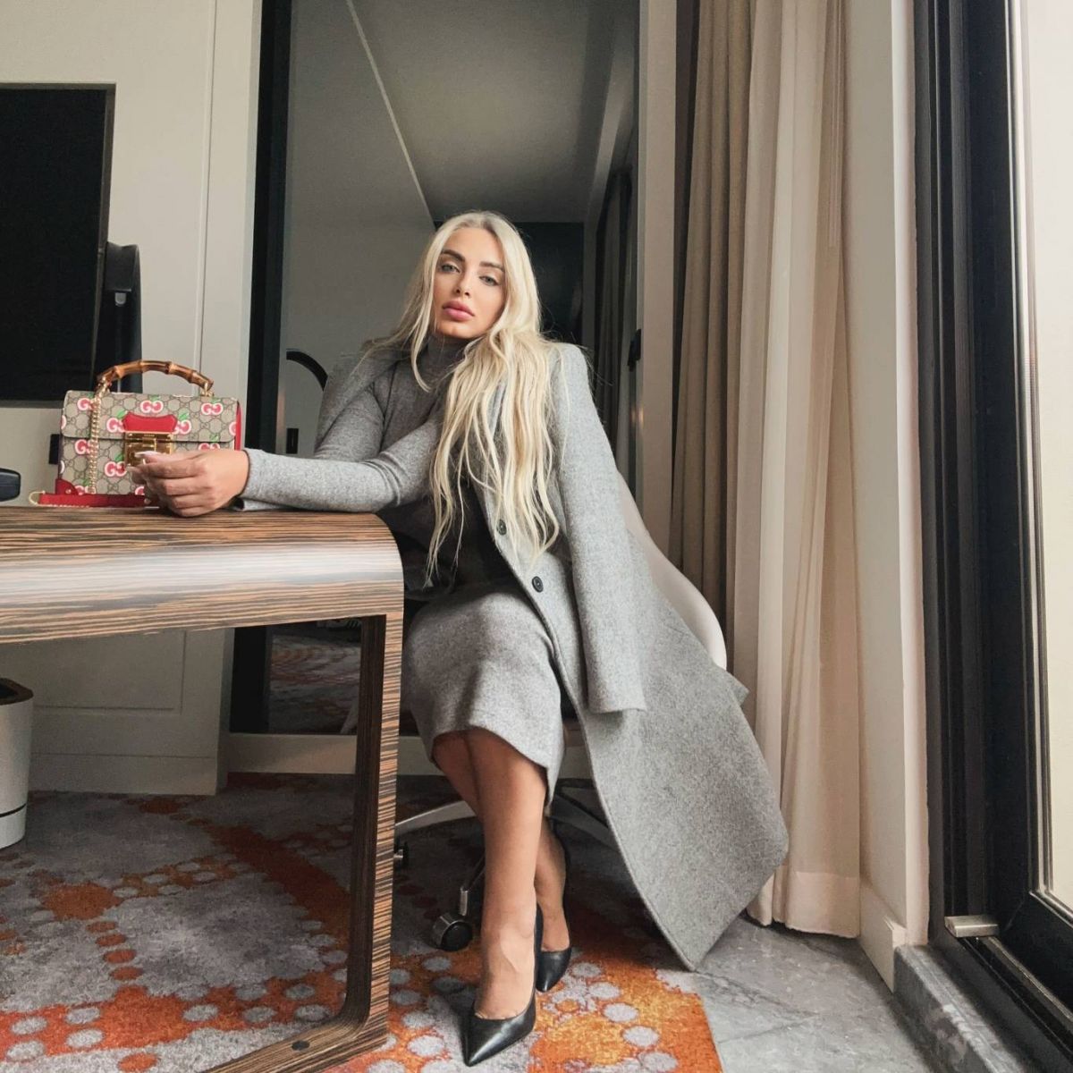 مي حلمي تنتقد المغالاة في حفلات الزفاف وتكشف سراً عنها