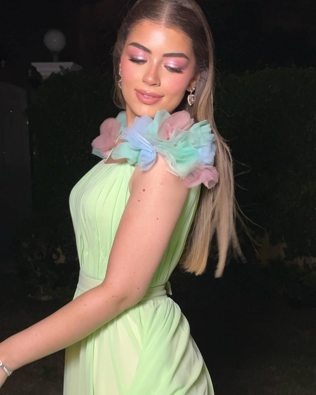 بالفيديو والصور - النجوم الشباب يحصدون جوائز الأفضل في رمضان