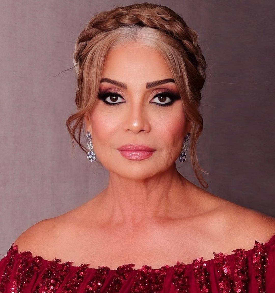 سوسن بدر تأسر القلوب بإطلالتها الساحرة... تبدو كشابة