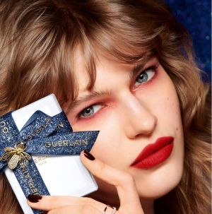 تعاون استثنائي بين GUERLAIN وشروق رحيّم لموسم الأعياد