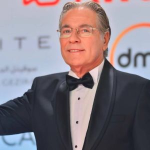 طبيب مصطفى فهمي يكشف مفاجآت حول وفاته