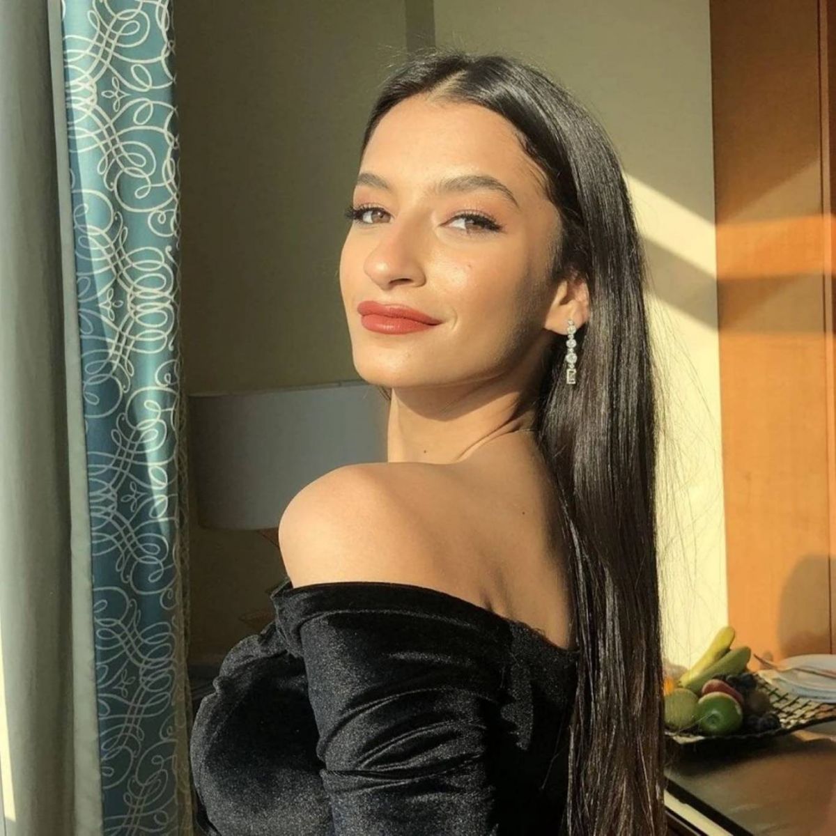 أميرة أديب تصدم الجمهور وتتعرّض للانتقاد