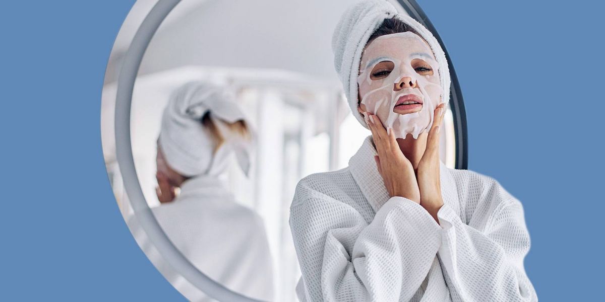 تحذير للنساء من عادة تجميلية قد تسبّب تلفاً في البشرة