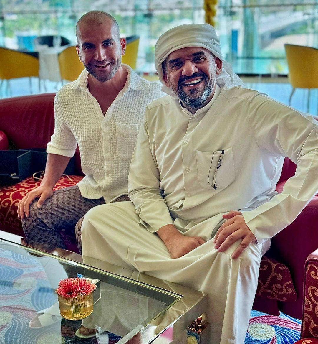 حسين الجسمي يوضح قصة صوره مع مدوّن إسرائيلي في دبي