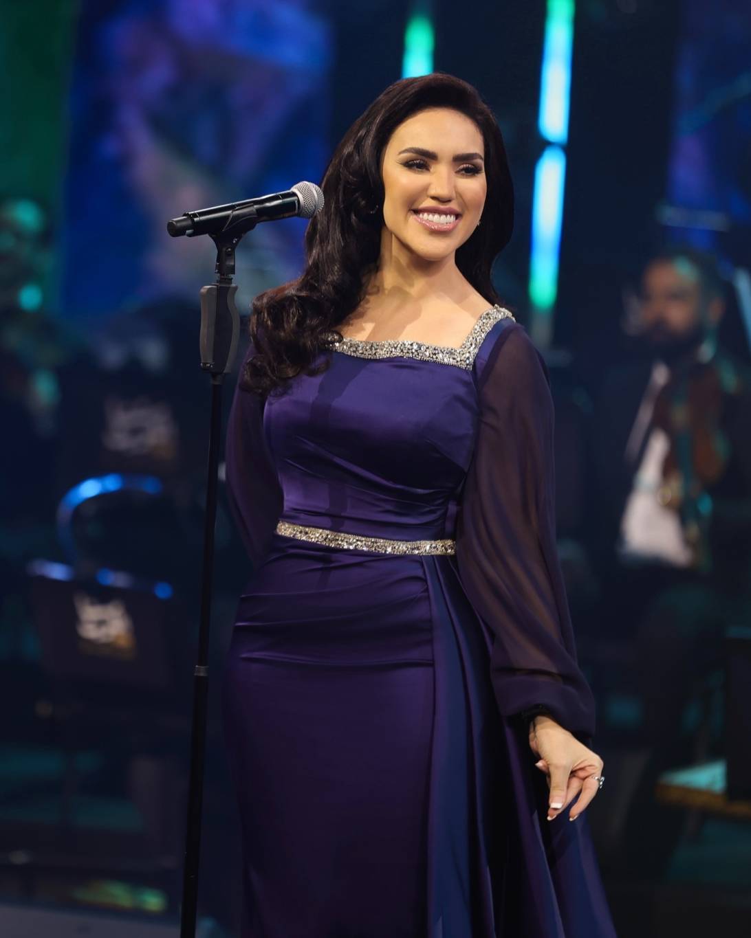 بالصور - تعليق مثير من مي فاروق على لقب 