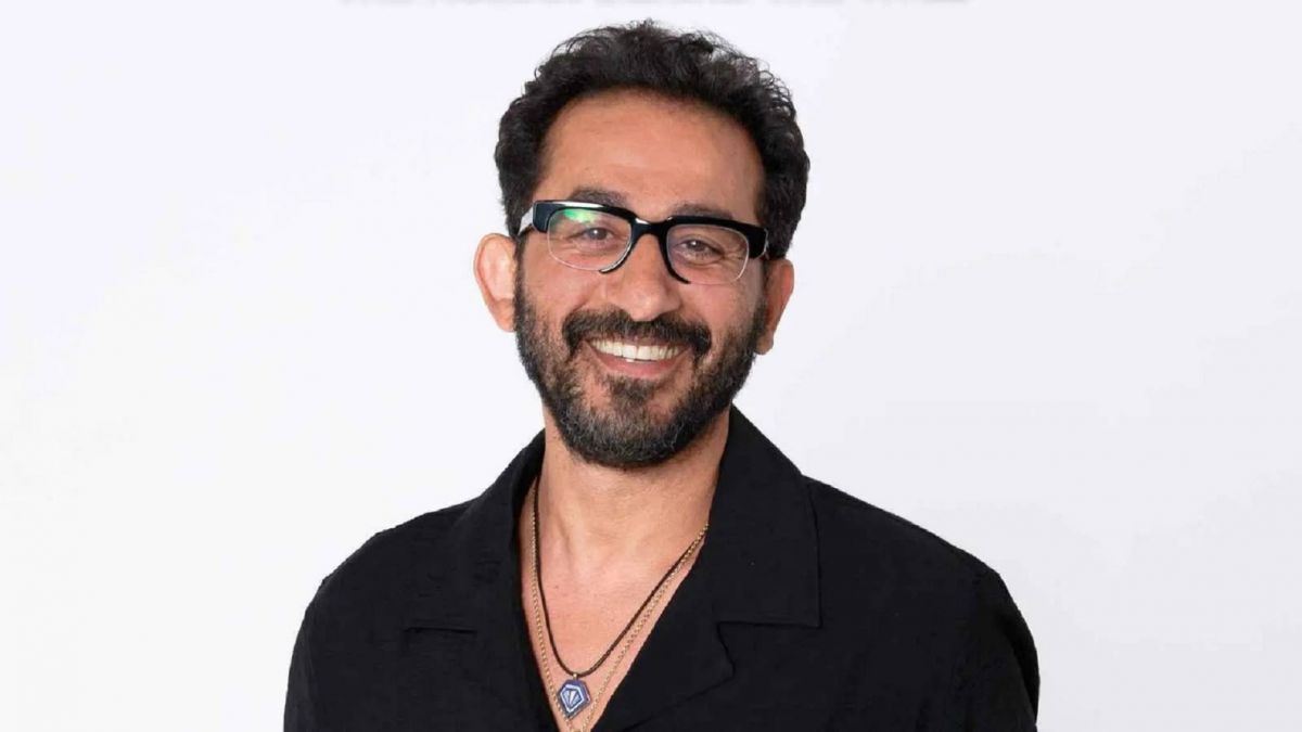 أحمد حلمي يطلب مساعدة جمهور المغرب