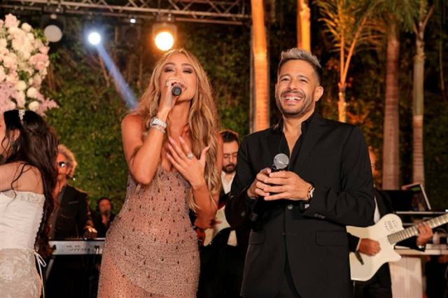 محمد حماقي ومايا دياب في زفاف ابنة بسمة وهبة