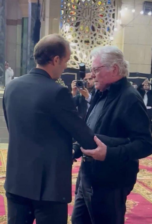 حسين فهمي يقدم واجب العزاء في حسن يوسف