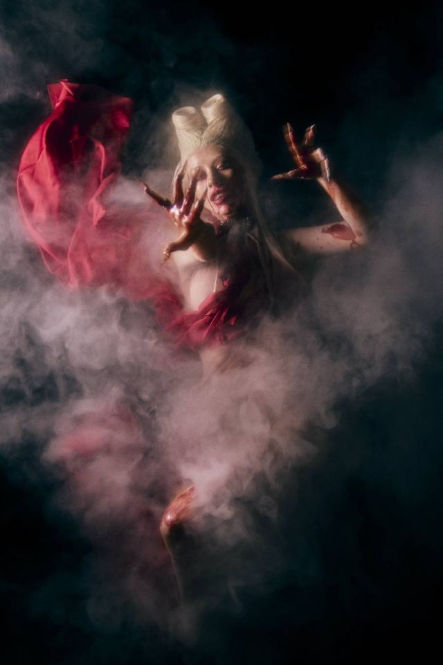 كريستينا أغيليرا مصّاصة دماء في 