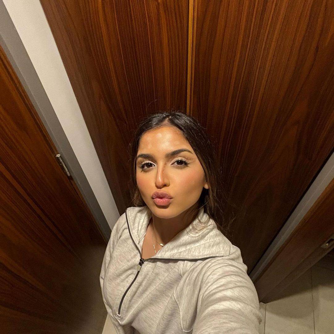 حلا الترك تسير في صيحة 