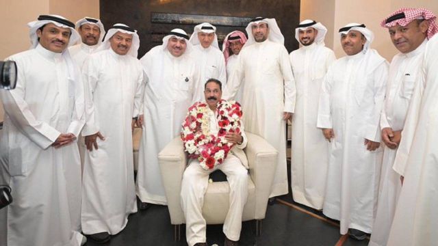 عبدالله الرويشد في المطار