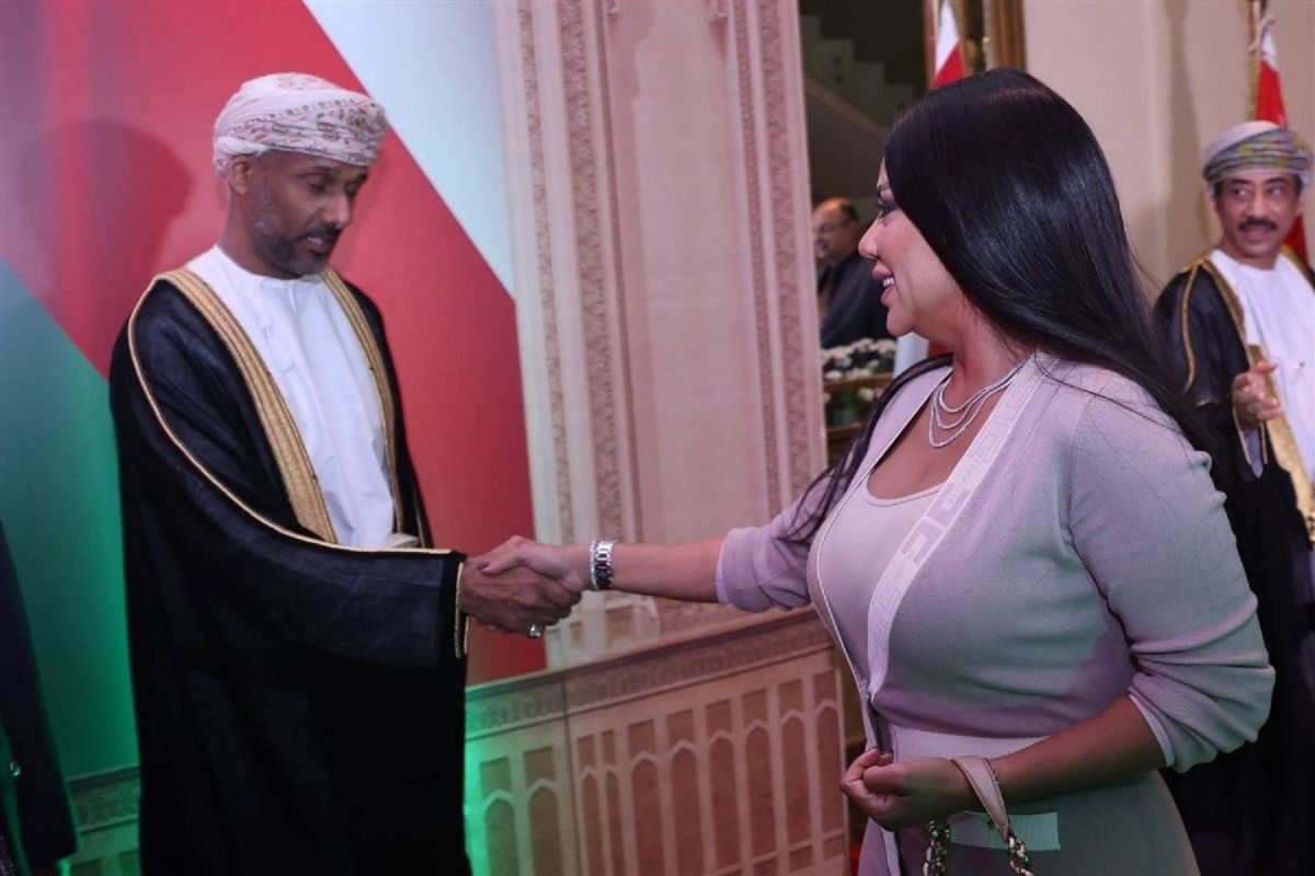 بالصور - نجوم الفن في احتفالية سلطنة عُمان بالعيد الوطني الـ54