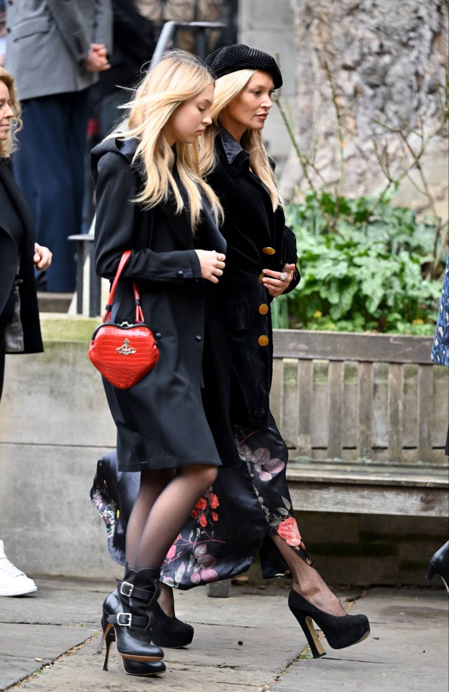 أبرز إطلالات استلهمتها ليلى من والدتها كيت موس