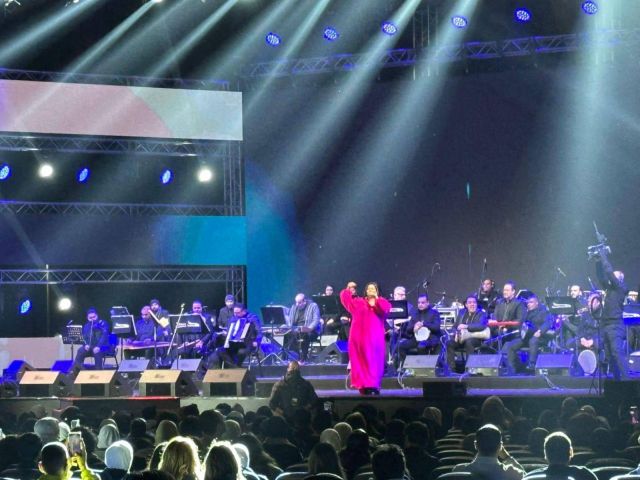 شيرين عبد الوهاب تتفاعل مع الجمهور شيرين عبد الوهاب تتفاعل مع الجمهور