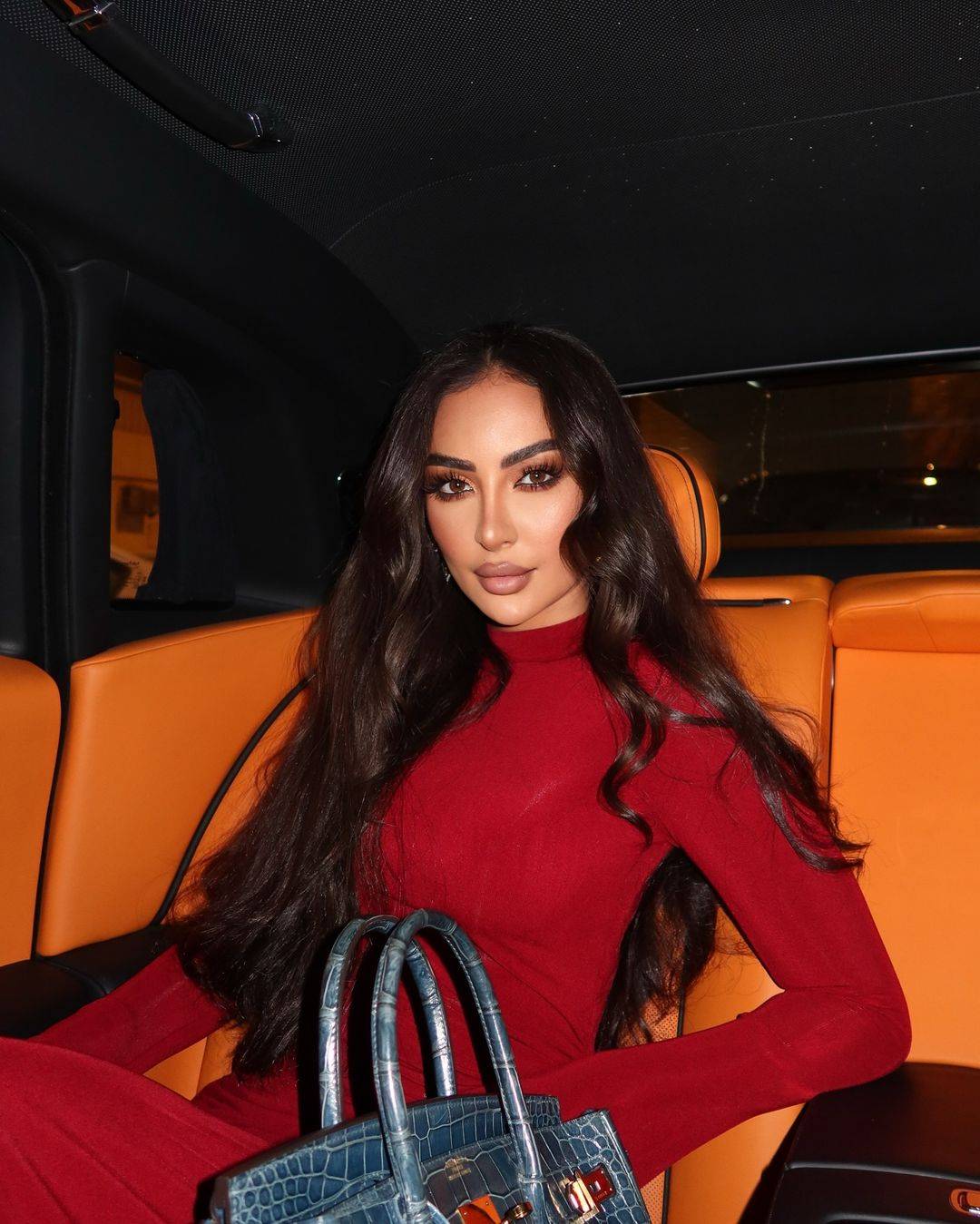 بالفيديو - نور الغندور تحتفل بميلادها على طريقتها