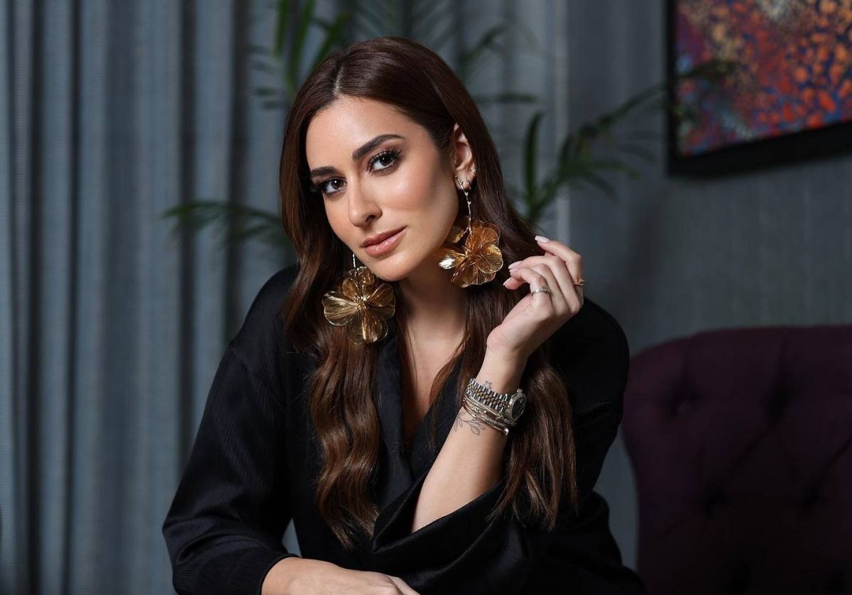 خاص لها - أمينة خليل في معسكر مغلق