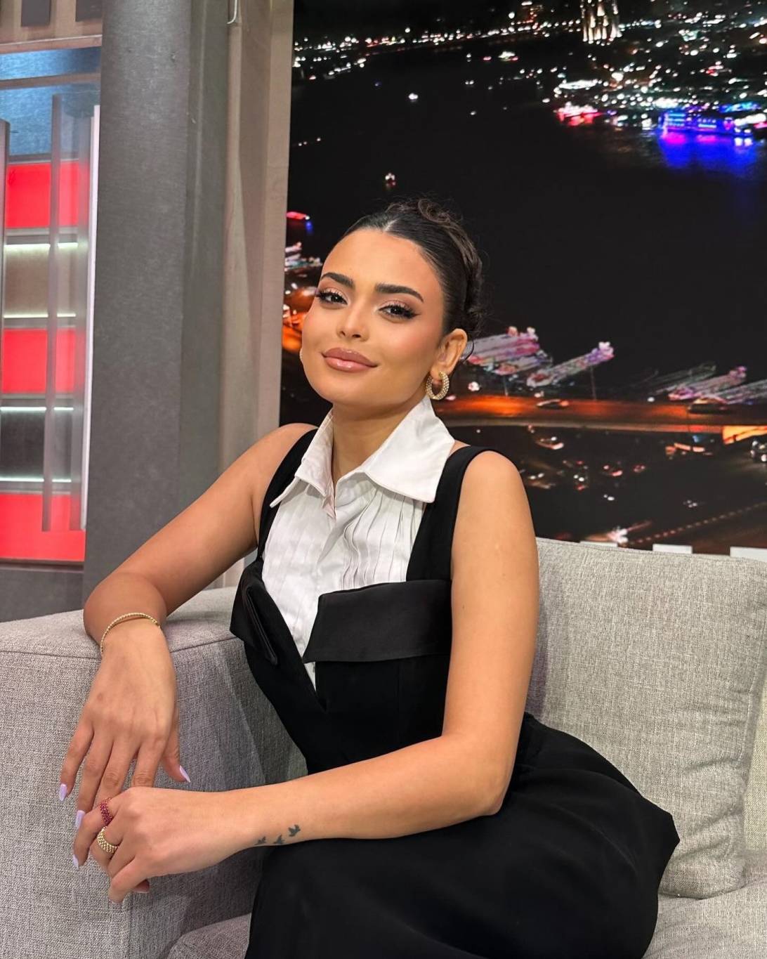 بالفيديو - هكذا تتعامل أسماء جلال مع الانتقادات