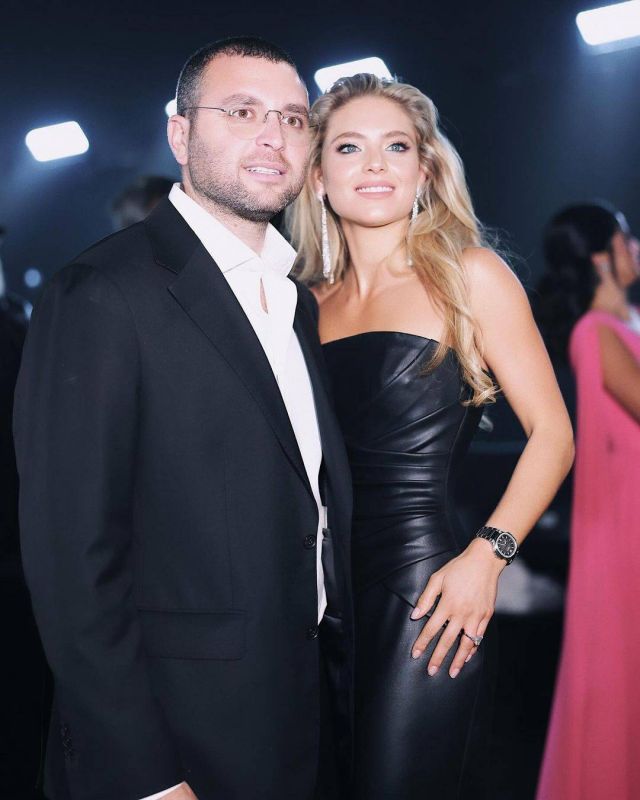 كيكا صعب وإيلي صعب جونيور