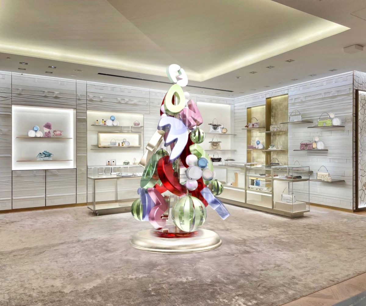 مجموعة FENDI لموسم العطلات 2024