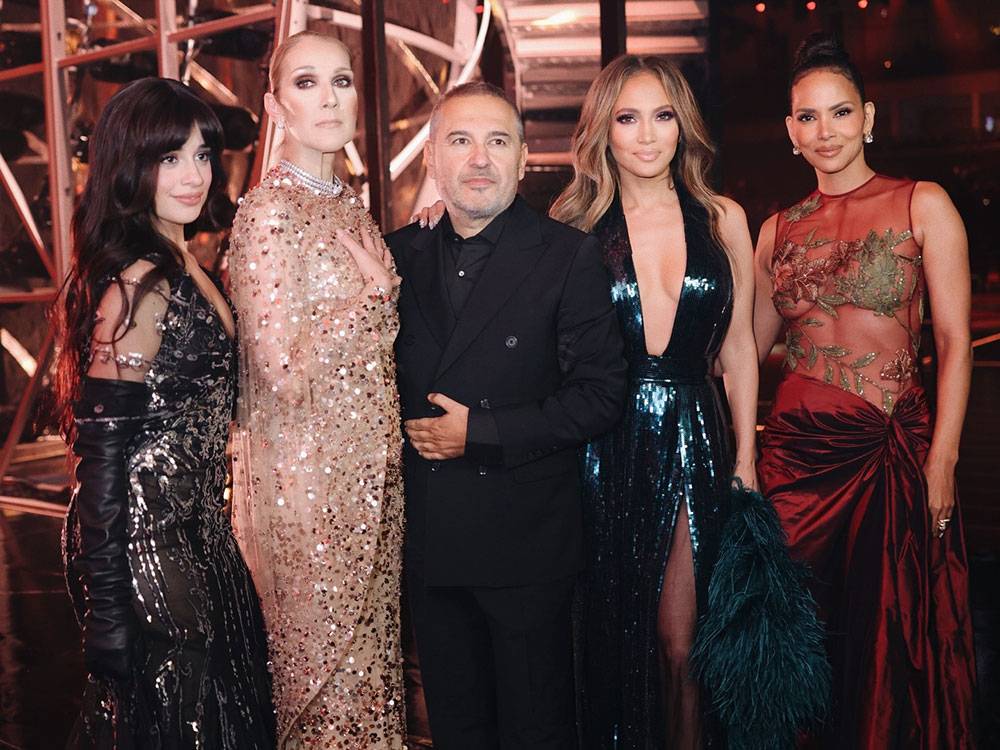 مشاهير العالم في عرض 