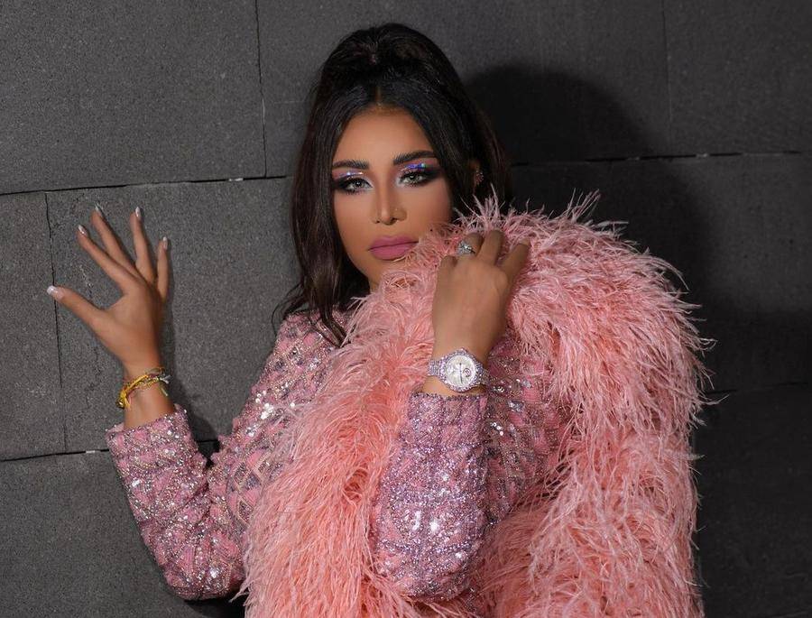 تألقي كالنجمات بصيحة الفرو والريش